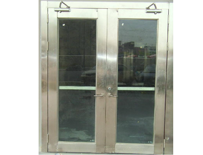 使用大玻璃防火門(mén)的注意事項(xiàng)